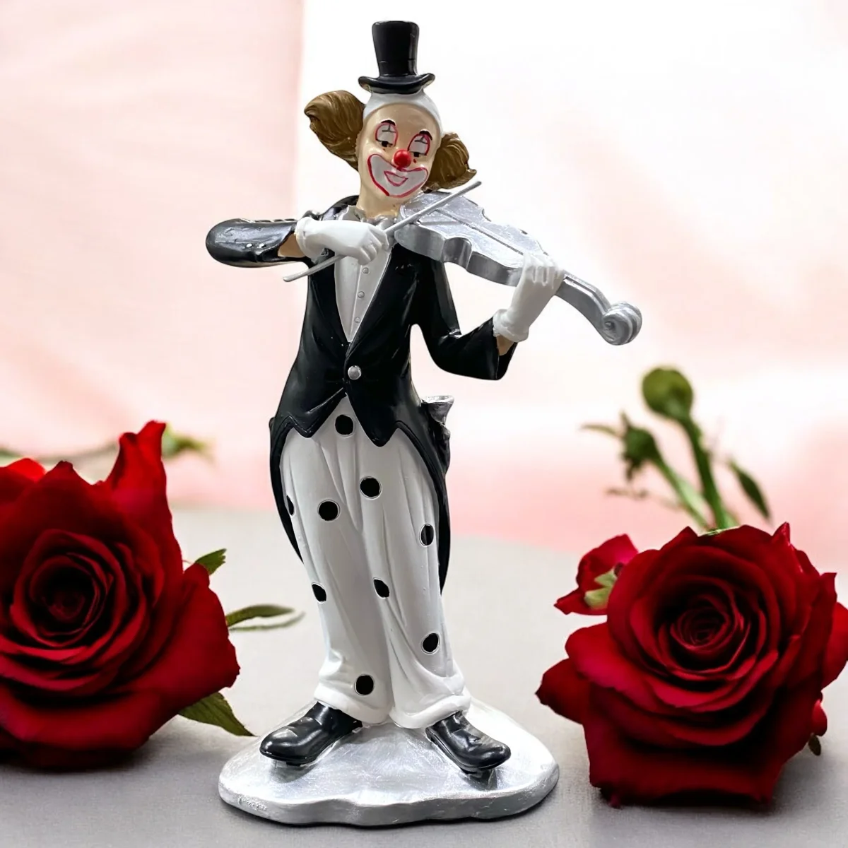 Karneval Clown Dekofigur Musiker mit Geige schwarz/rot/weiß 22 cm – Bild 5